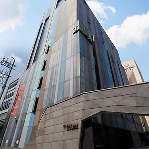 3* Hotel Tria Business & Boutique